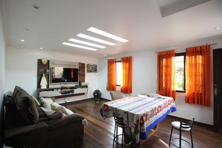 Sala de casa de condomínio para alugar com 3 quartos, 170m² em Taquara, Rio de Janeiro