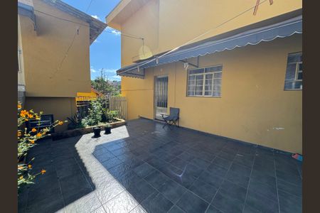 Casa à venda com 290m², 2 quartos e 3 vagasQuintal