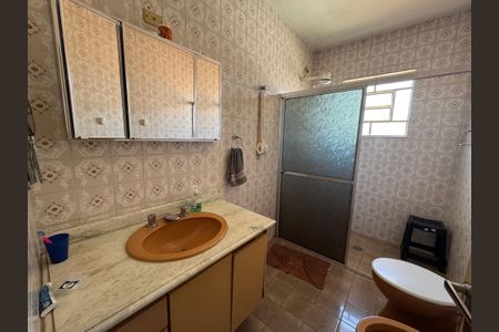 Casa à venda com 290m², 2 quartos e 3 vagasBanheiro 2 - Casa 2