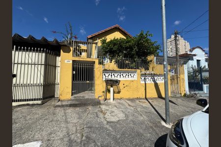 Fachada com placa  de casa à venda com 2 quartos, 290m² em Vila Osasco, Osasco