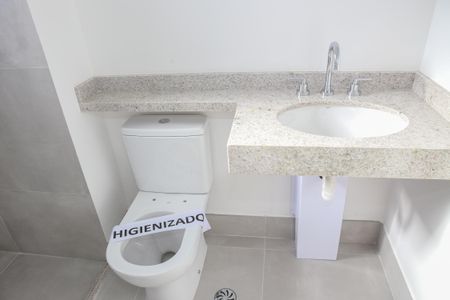 Apartamento à venda com 165m², 3 quartos e 2 vagas Apartamento à venda com 165m², 3 quartos e 2 vagasBanheiro da Suíte 2