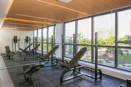 Apartamento à venda com 165m², 3 quartos e 2 vagas Apartamento à venda com 165m², 3 quartos e 2 vagasÁrea comum - Academia