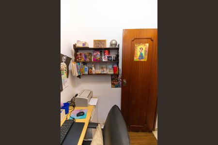 Casa à venda com 210m², 3 quartos e 4 vagasEscritório