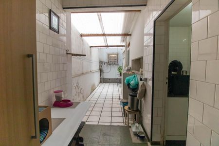 Casa à venda com 210m², 3 quartos e 4 vagasÁrea de Serviço