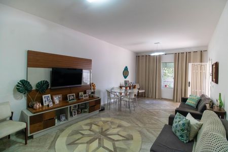Sala de casa à venda com 3 quartos, 210m² em Santa Rosa, Niterói