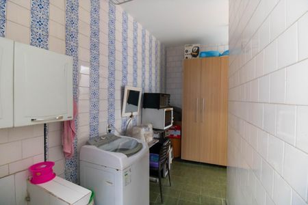 Casa à venda com 210m², 3 quartos e 4 vagasÁrea de Serviço