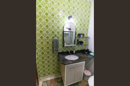 Casa à venda com 210m², 3 quartos e 4 vagasBanheiro 1