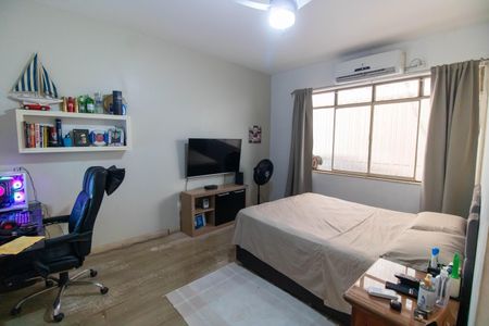 Casa à venda com 210m², 3 quartos e 4 vagasQuarto 1