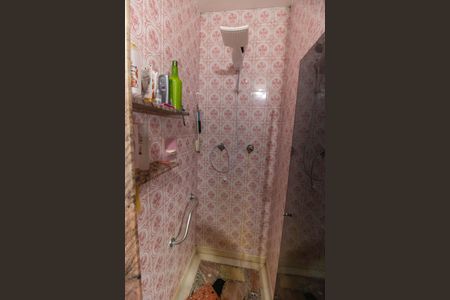 Casa à venda com 210m², 3 quartos e 4 vagasBanheiro 2