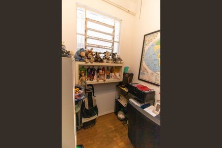 Casa à venda com 210m², 3 quartos e 4 vagasEscritório