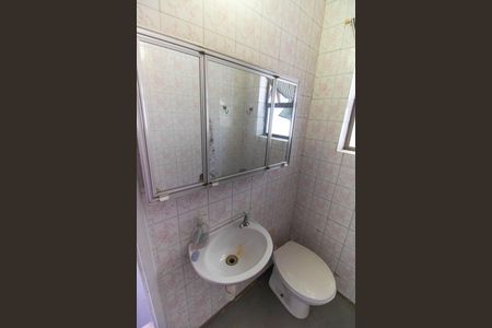 Casa à venda com 210m², 3 quartos e 4 vagasBanheiro