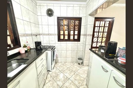 Casa à venda com 125m², 2 quartos e 2 vagascozinha