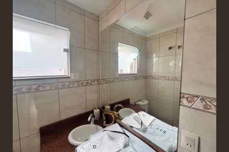 Casa à venda com 125m², 2 quartos e 2 vagasBanheiro do Quarto 2