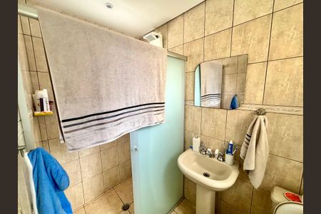 Casa à venda com 125m², 2 quartos e 2 vagasBanheiro do Quarto 1