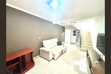 Casa à venda com 125m², 2 quartos e 2 vagasSala