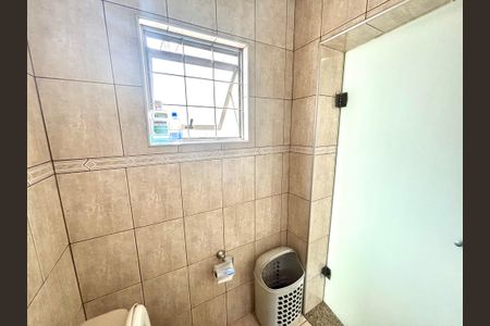 Casa à venda com 125m², 2 quartos e 2 vagasBanheiro do Quarto 1