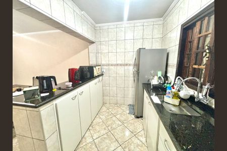 Casa à venda com 125m², 2 quartos e 2 vagascozinha