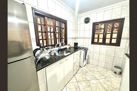 Casa à venda com 125m², 2 quartos e 2 vagascozinha