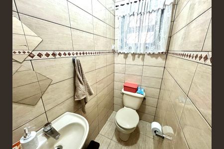 Casa à venda com 125m², 2 quartos e 2 vagasBanheiro 1