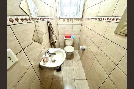 Casa à venda com 125m², 2 quartos e 2 vagasBanheiro 1