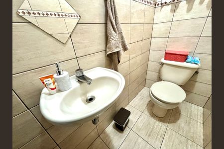Casa à venda com 125m², 2 quartos e 2 vagasBanheiro 1