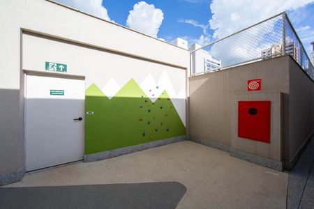 Apartamento à venda com 74m², 2 quartos e 2 vagas Apartamento à venda com 74m², 2 quartos e 2 vagasPLAYGROUND