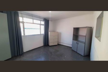 Sala de apartamento para alugar com 2 quartos, 56m² em Km 18, Osasco