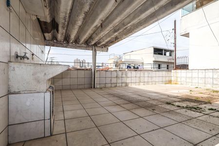 Casa à venda com 120m², 2 quartos e 3 vagasQuintal