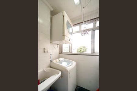 Apartamento à venda com 67m², 3 quartos e 1 vagaÁrea de serviço