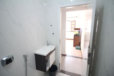 Casa à venda com 86m², 3 quartos e 1 vagaBanheiro