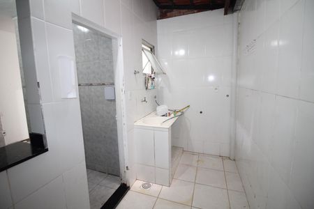 Casa à venda com 86m², 3 quartos e 1 vagaÁrea de Serviço