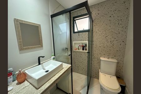 Apartamento à venda com 94m², 2 quartos e 2 vagasBanheiro da Suíte