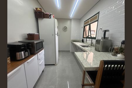 Apartamento à venda com 94m², 2 quartos e 2 vagasCozinha