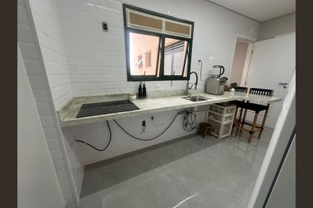 Apartamento à venda com 94m², 2 quartos e 2 vagasCozinha