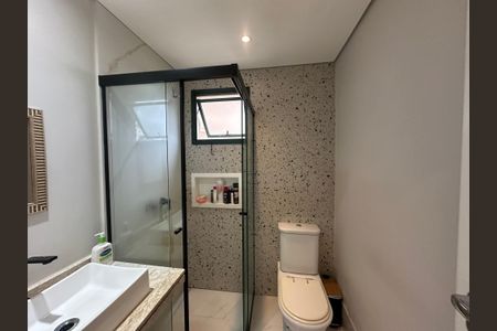 Apartamento à venda com 94m², 2 quartos e 2 vagasBanheiro da Suíte
