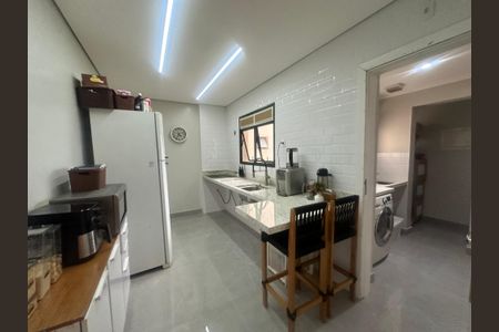 Apartamento à venda com 94m², 2 quartos e 2 vagasCozinha