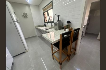 Apartamento à venda com 94m², 2 quartos e 2 vagasCozinha