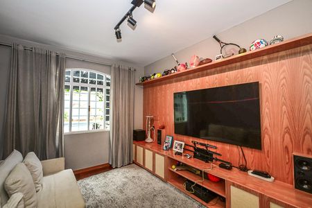 Casa à venda com 735m², 5 quartos e 6 vagasSala de Tv