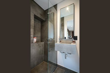 Casa à venda com 735m², 5 quartos e 6 vagasBanheiro Suíte 1