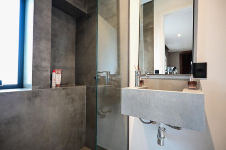 Casa à venda com 735m², 5 quartos e 6 vagasBanheiro Suíte 1
