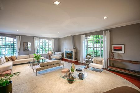 Casa à venda com 735m², 5 quartos e 6 vagasSala
