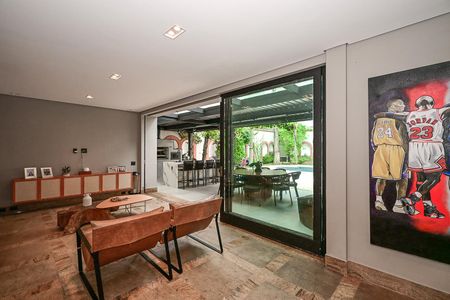 Casa à venda com 735m², 5 quartos e 6 vagasHall Social