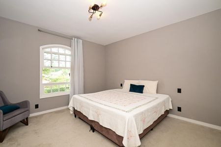 Casa à venda com 735m², 5 quartos e 6 vagasQuarto 2