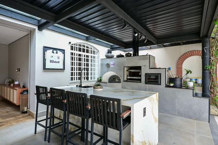 Casa à venda com 735m², 5 quartos e 6 vagasVaranda Gourmet	