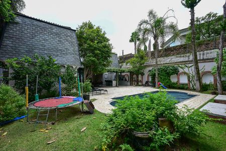 Casa à venda com 735m², 5 quartos e 6 vagasJardim