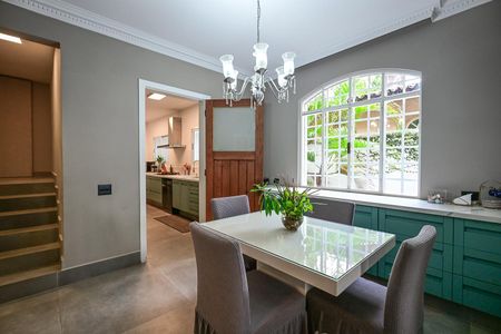 Casa à venda com 735m², 5 quartos e 6 vagasSala de Almoço