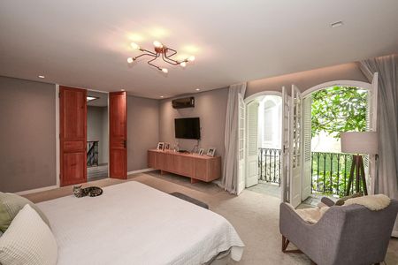 Casa à venda com 735m², 5 quartos e 6 vagasSuíte 2