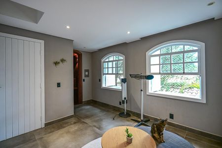 Casa à venda com 735m², 5 quartos e 6 vagasSuíte 1