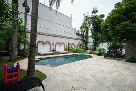 Casa à venda com 735m², 5 quartos e 6 vagasPiscina