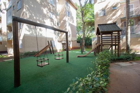 Apartamento para alugar com 48m², 2 quartos e 1 vaga Apartamento para alugar com 48m², 2 quartos e 1 vagaÁrea comum - Playground